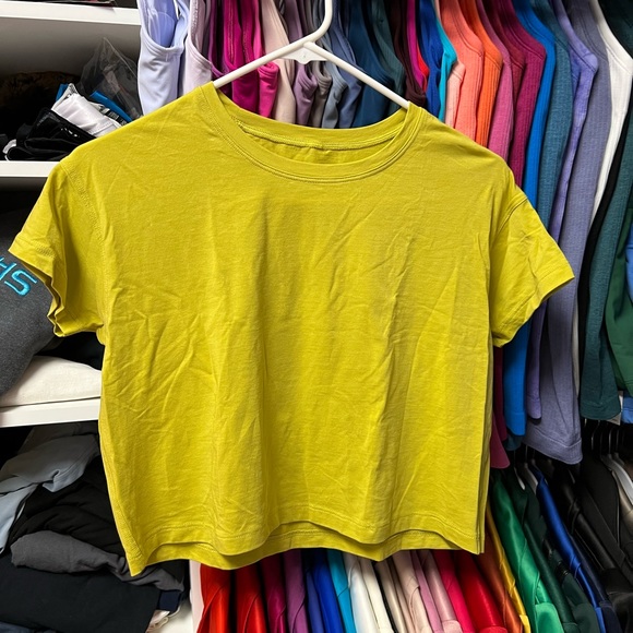Lululemon cates tee nwt pear color - Picture 7 of 10
